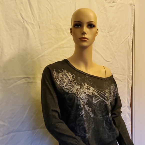 Long Sleeve Top with Pistol Print - Picture 8 of 13
